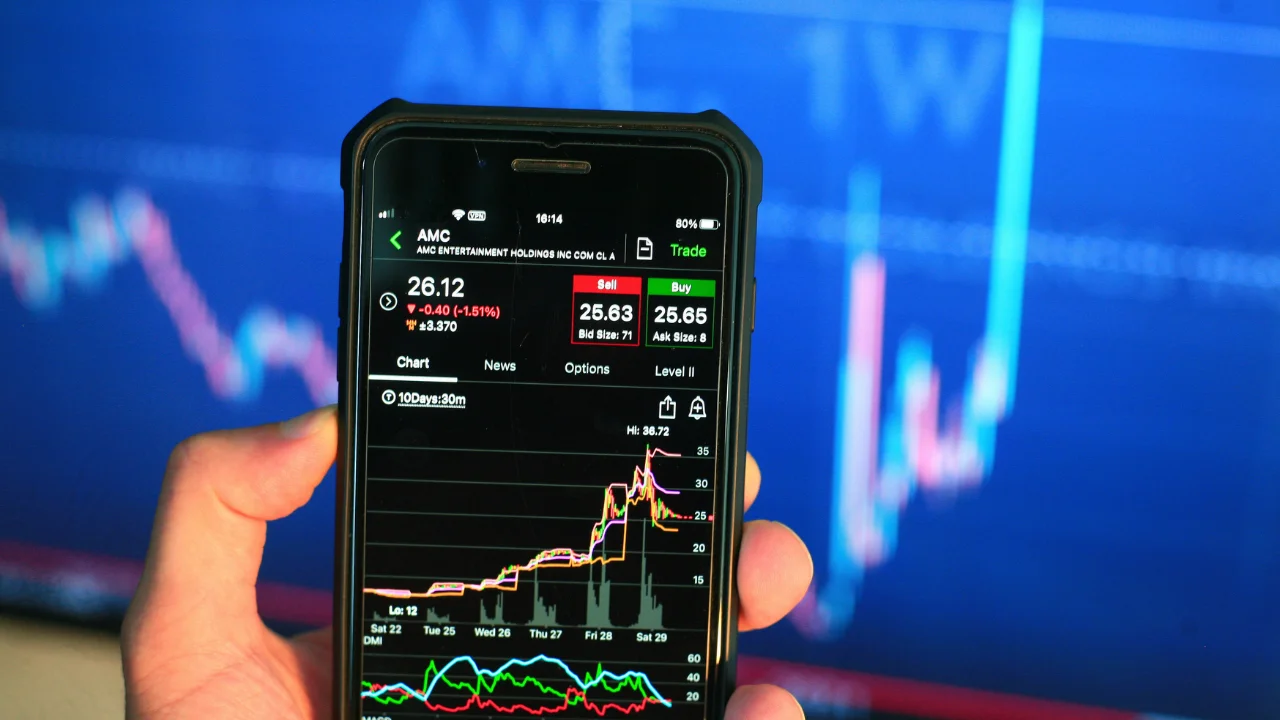 Best Defensive Stocks and ETFs to Protect Your Portfolio